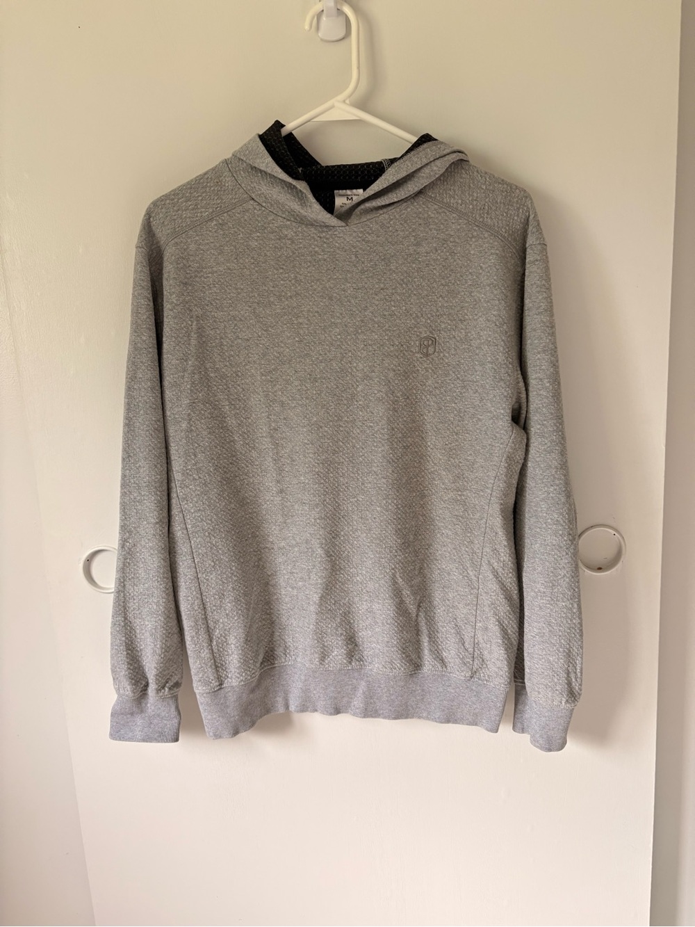 Women’s born primitive gray cloud hoodie Medium